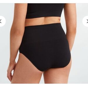 SPANX ecocare Black Seamless Shaping Briefs